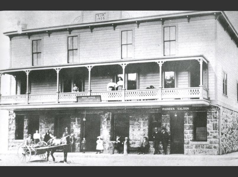 Glen Ellen post office and saloon in 1906	